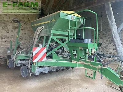 John Deere 750a