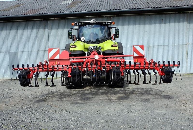 Horsch FINER 5 SL 4 x Tiefenräder mech. TF