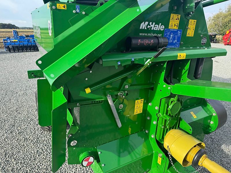 McHale NEW McHale C460 Bale Shredder/Feeder For Sale