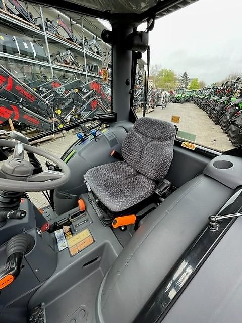 Deutz-Fahr 3060 mit Komfort Kabine und Stoll Frontlader 350 FC oder auch ohne Frontlader