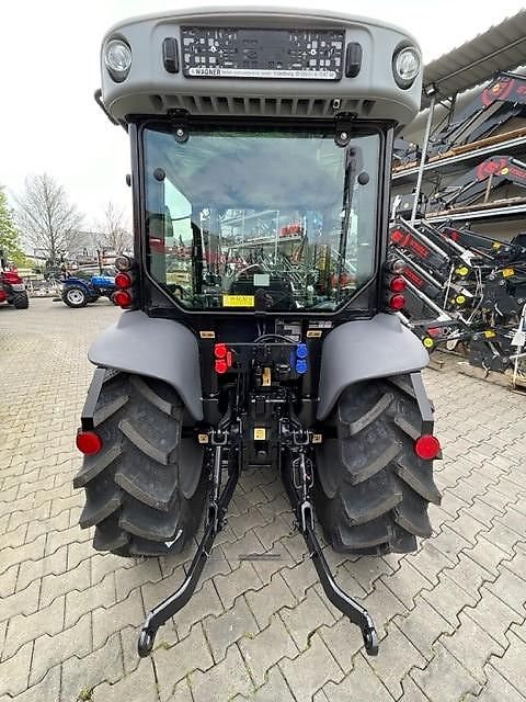Deutz-Fahr 3060 mit Komfort Kabine und Stoll Frontlader 350 FC oder auch ohne Frontlader
