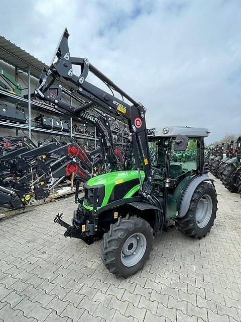 Deutz-Fahr 3060 mit Komfort Kabine und Stoll Frontlader 350 FC oder auch ohne Frontlader