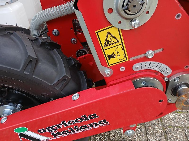 Agricola Italiana Uienzaaimachine groentenzaaimachine