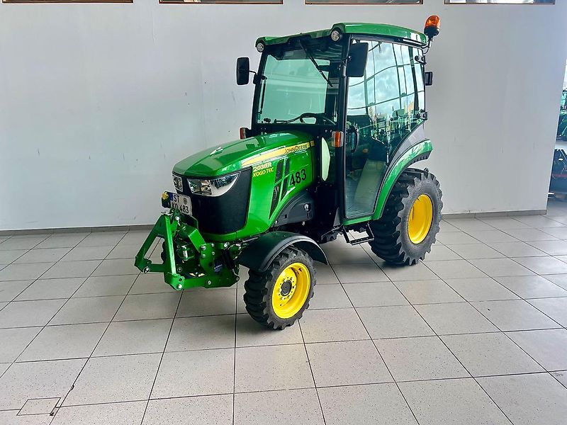 John Deere 2038R
