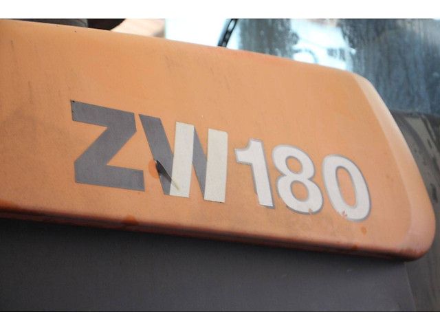 Hitachi ZW180