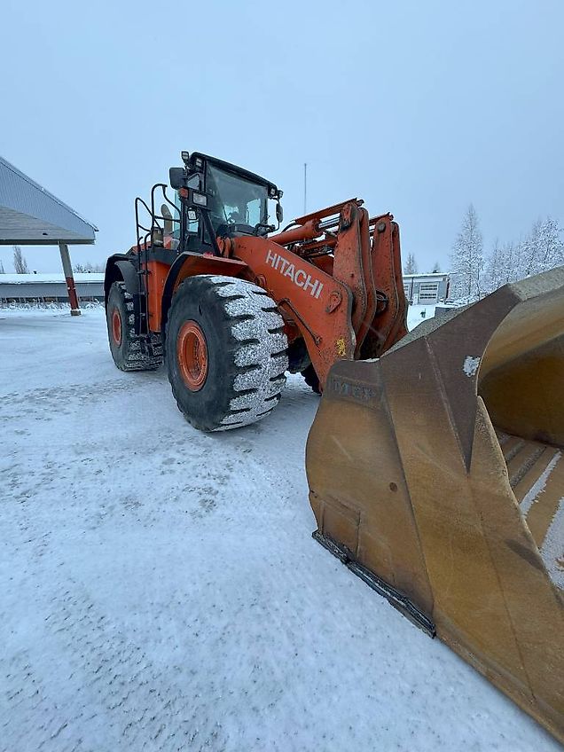 Hitachi ZW 370-6