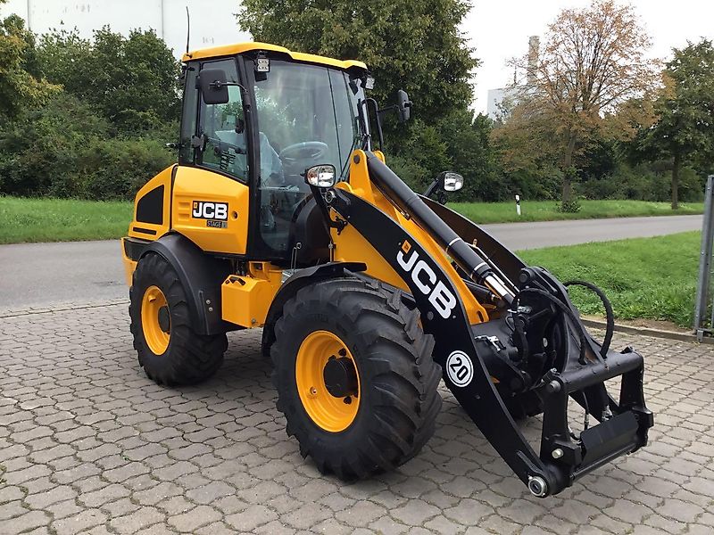 JCB 409 Agri NEU