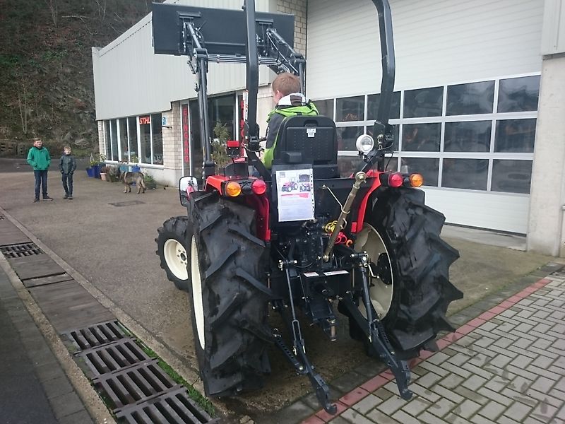 Branson 5025 R Allrad