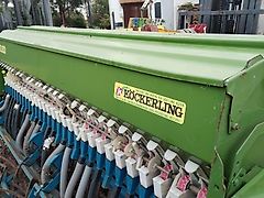 Amazone Amazone D8 Saatgutank mit 3m Arbeitsbreite 30 Ausläufe mit Fahrgassenschaltung aufgebaut optional auf Köckerling Drillpaker