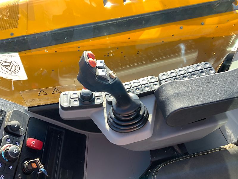 JCB 542-70 Agri Super Telehandler (ST25190)