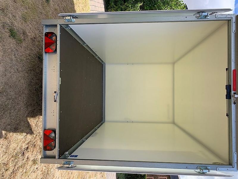 Brenderup Koffer Anhänger 1300 KG Türen neues Modell 300x155x185