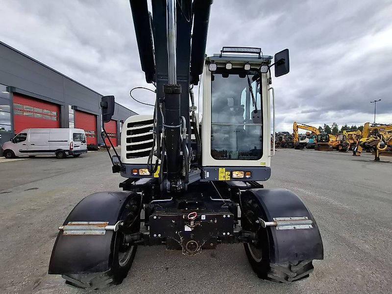 Schaeff TW95 / Engcon, Kärry, 2 kauhaa, Rasvari