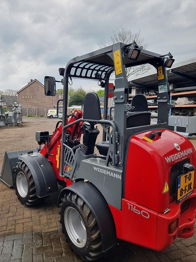 Weidemann Weideman 1160 mini shovel