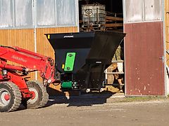 KH Maschinen Einstreugerät | Liegenboxen Einstreugerät für Frontlader - Hoflader