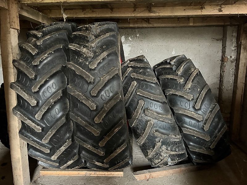 BKT 520/85 R46 - 460/85 R34