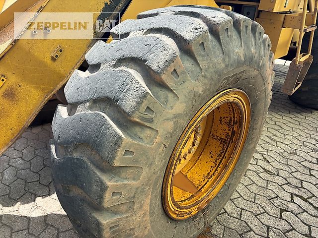 Caterpillar 930G