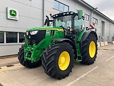 John Deere 6R 215