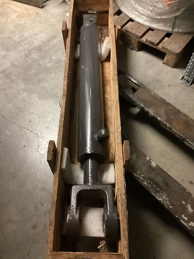 New Holland Hubzylinder New Holland W170