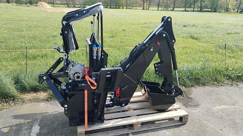 Atlas Anbaubagger System Atlas Schlepperanbau in Dreipunkt mit seperatem Sitzplatz für optimalen Blick auf den Grabenlöffel Schwenkung rechts/links siehe auch Video in dieser Anzeige