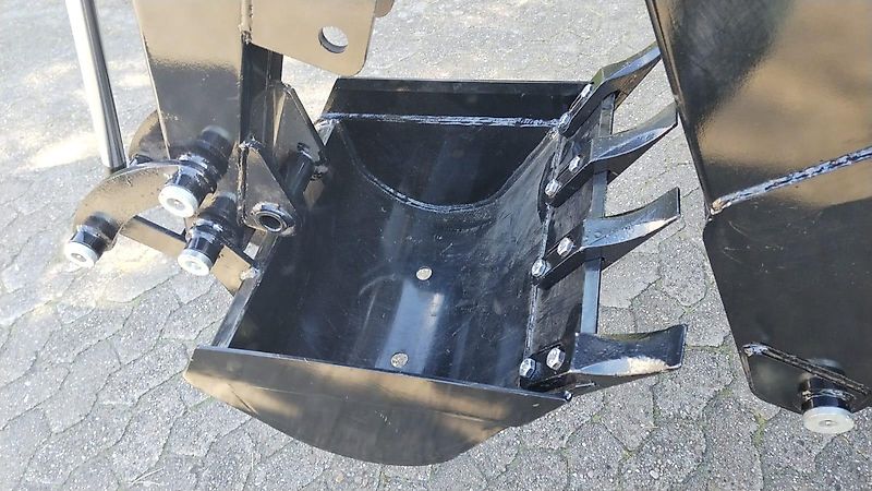 Atlas Anbaubagger System Atlas Schlepperanbau in Dreipunkt mit seperatem Sitzplatz für optimalen Blick auf den Grabenlöffel Schwenkung rechts/links siehe auch Video in dieser Anzeige