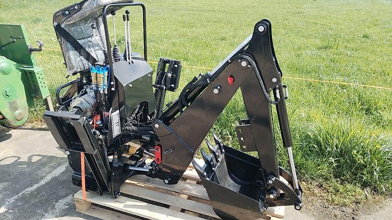 Atlas Anbaubagger System Atlas Schlepperanbau in Dreipunkt mit seperatem Sitzplatz für optimalen Blick auf den Grabenlöffel Schwenkung rechts/links siehe auch Video in dieser Anzeige