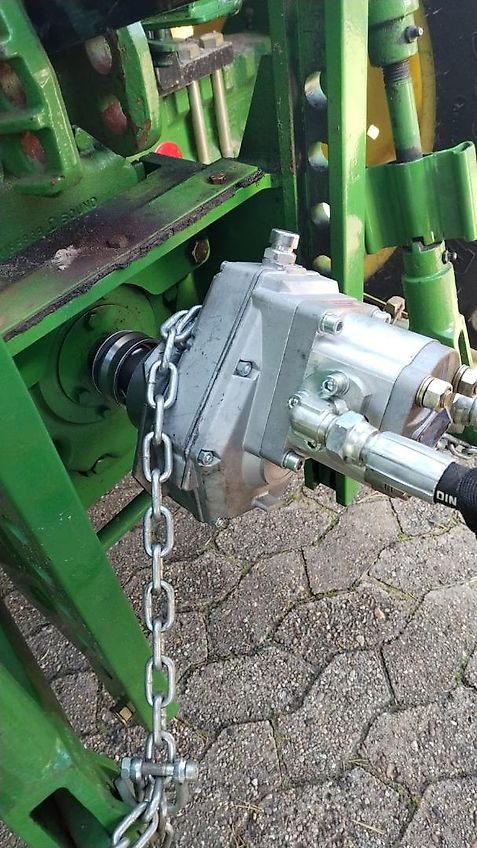 Atlas Anbaubagger System Atlas Schlepperanbau in Dreipunkt mit seperatem Sitzplatz für optimalen Blick auf den Grabenlöffel Schwenkung rechts/links siehe auch Video in dieser Anzeige