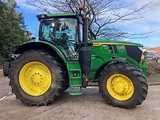John Deere 6R 215