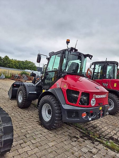 Yanmar Radlader V7HW "Black Edition" Demogerät