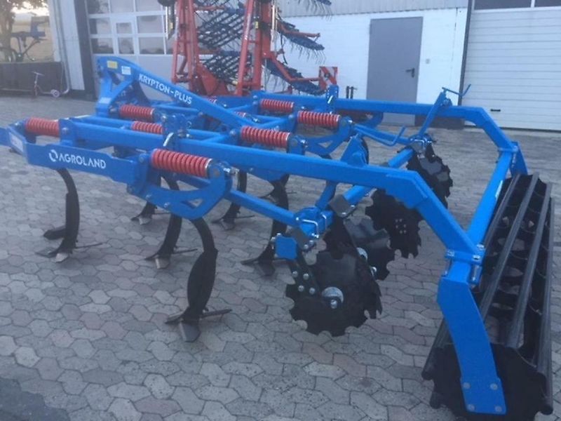 Agroland Grubber KRYPTON 3m Arbeitsbreite mit Federsteinsicherung
