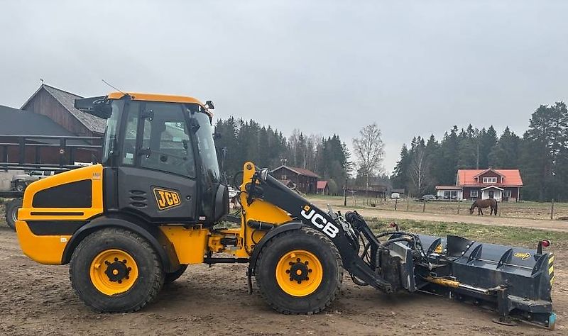 JCB 409 / Huippu varusteltu, Tulossa!