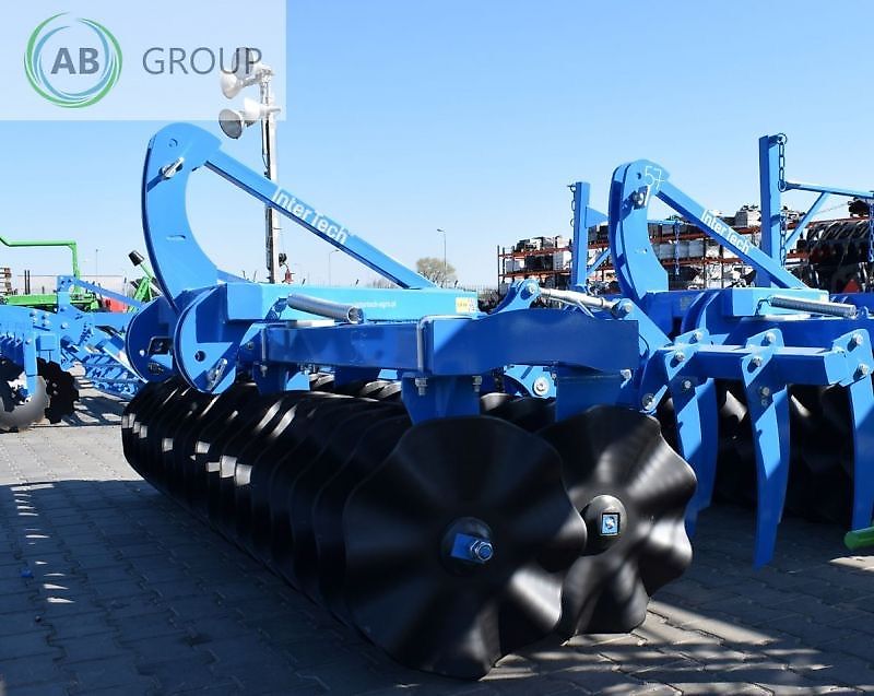 INTER-TECH agregat przedni talerzowy 3m z włóką