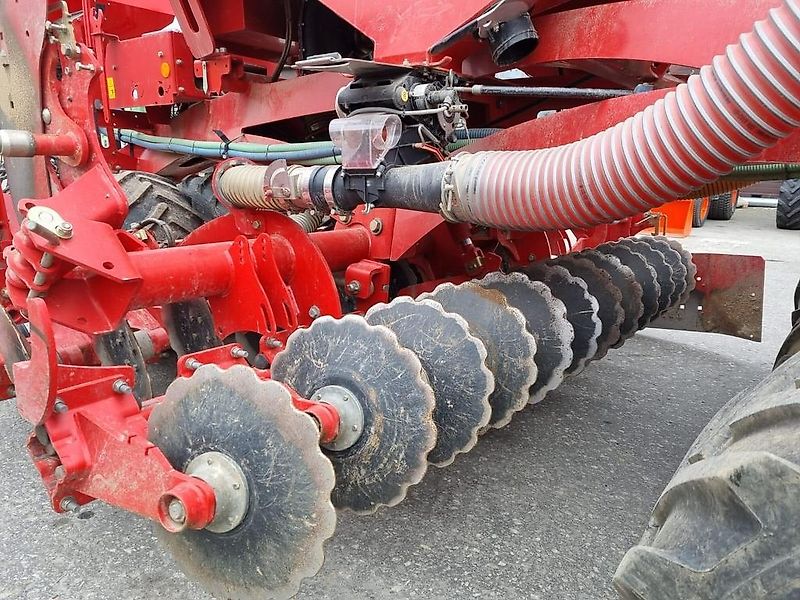 Kverneland U-DRILL 3000 PLUS