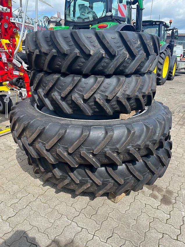 BKT 340/85-48 und 320/85-32