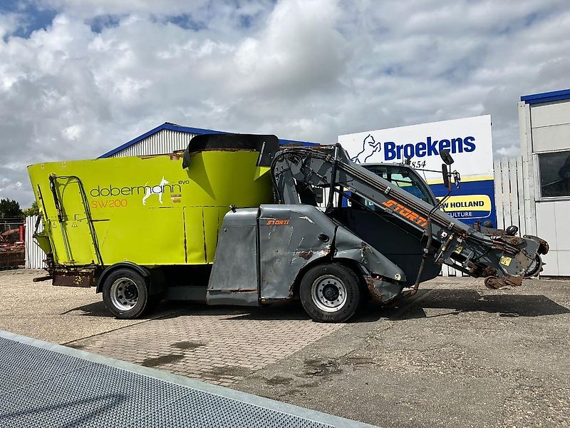 Storti Dobermann SW 200
