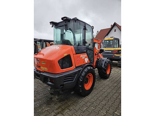 Kubota R065