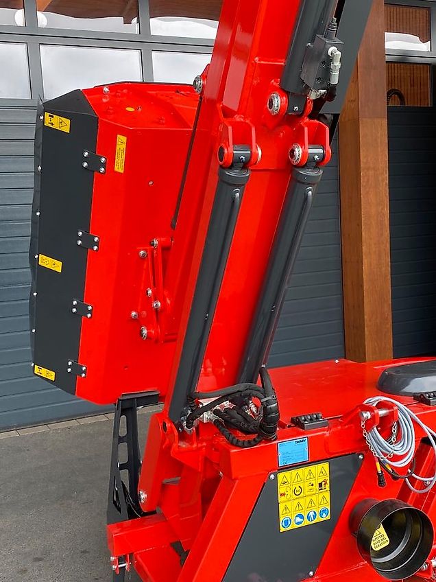 Omarv Böschungsmulcher Auslegemulcher Schlegelmulcher Mulcher