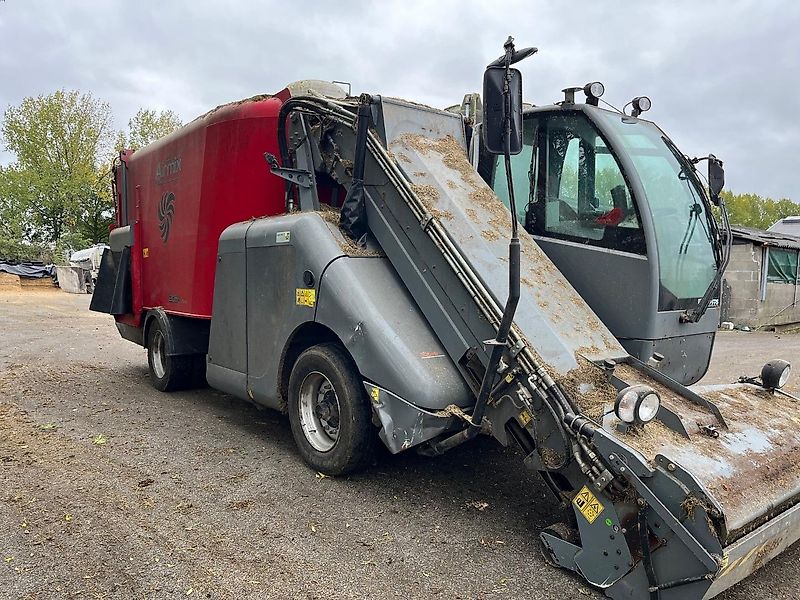 Storti Airmix/Storti/Peecon zelfrijdende mengwagen 20M3