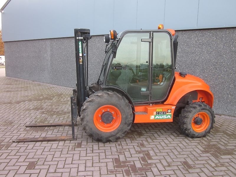 Ausa RUWTERREIN HEFTRUCK C250 H 4WD