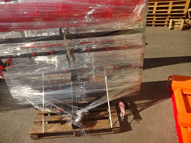 Planiergerät Reitplatzplaner E- Modell mit Walze - NEU- in verschiedenen Größen E- Modell- Reitplatzplaner // 1,4 Meter- 1,6 Meter - 2 Meter- 2,4 Meter mit Walze