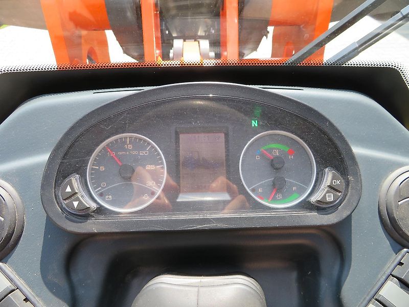 Hitachi ZW65 mit Schaufel+Palettengabel, erst 930 Stunden