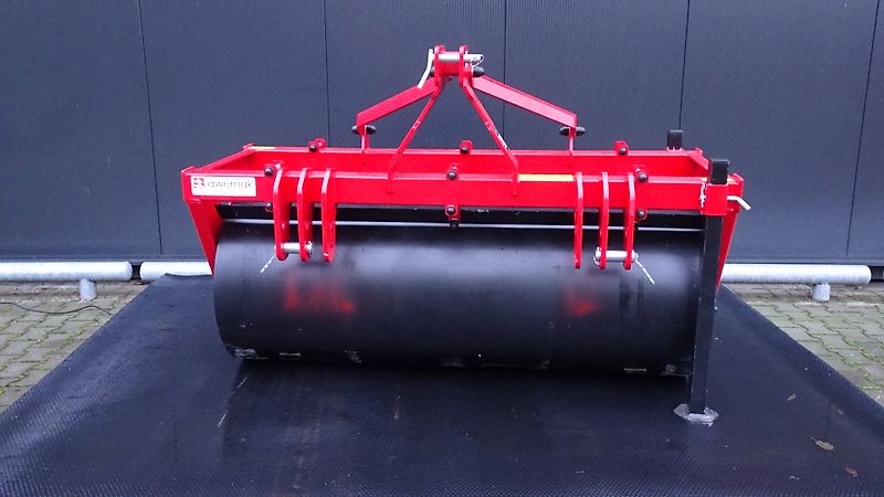 Hofstede Sportveld gras weide wei veld zode roller rol wals