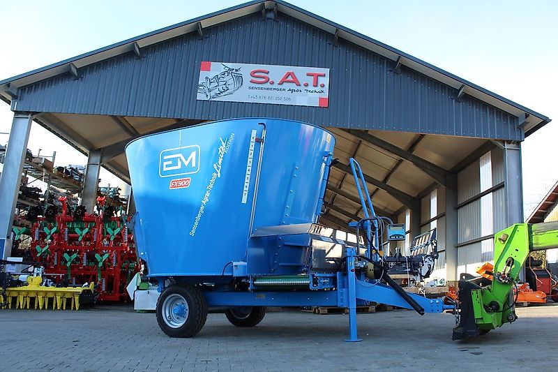 Euromilk Futtermischwagen Rino FX 900 Compact