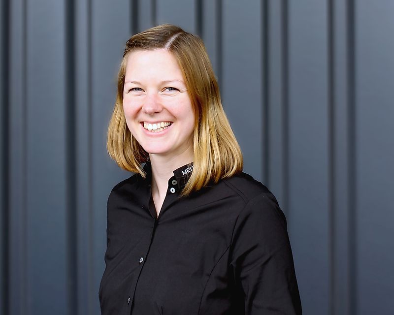 Persoană de contact Doamna Sarah Starck