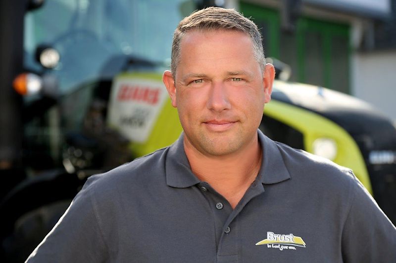 Persoană de contact Domnul Carlo Schneider