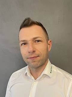 Persoană de contact Domnul Emanuel Kurzreiter