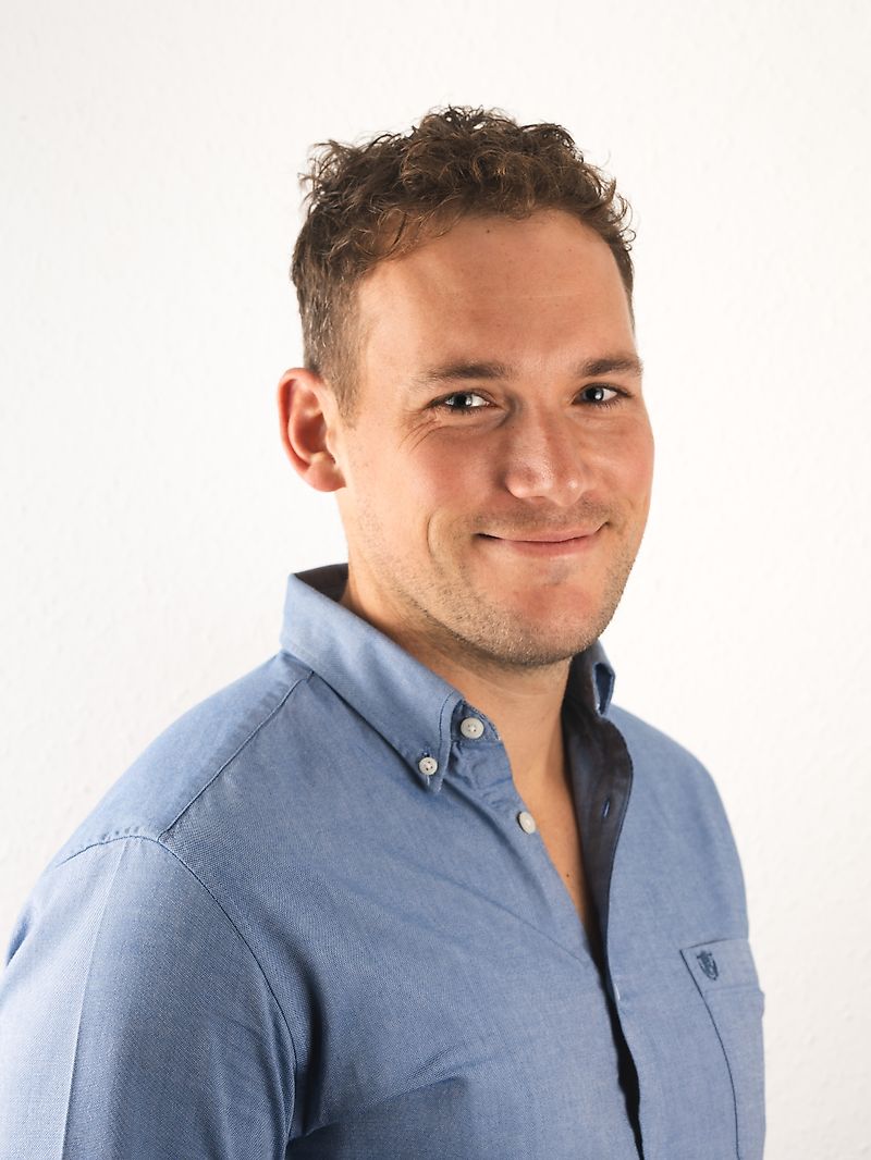 Persoană de contact Domnul Jakob Mann