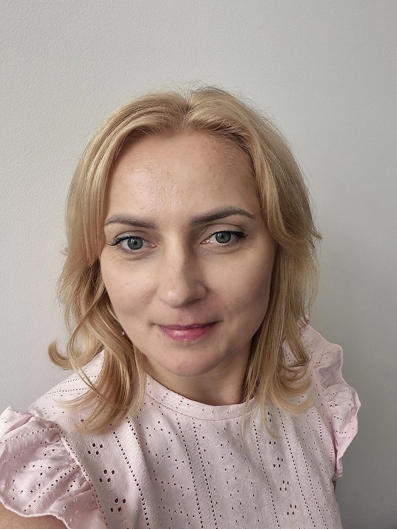 Persoană de contact Doamna Aneta Nartowicz