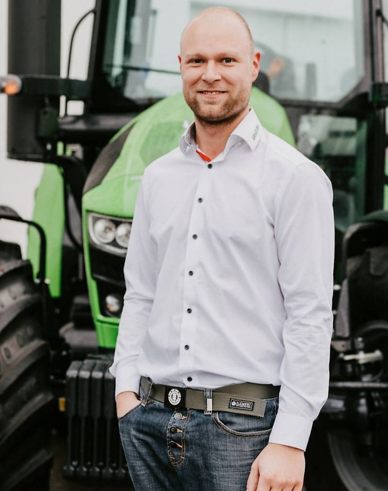 Persoană de contact Domnul Lukas Scheibner